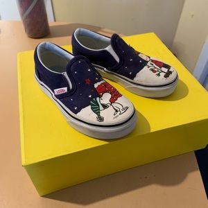 Charlie Brown Xmas Slip On Vans